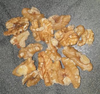 Καρύδια - Walnuts - Walnusskerne
