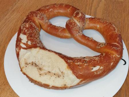 Brezel - Pretzel - Κουλουράκι πρέτζελ 2