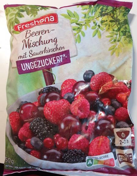 Beeren-Mischung-mit-Sauerkirschen.jpg