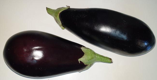 Eggplants - Auberginen - Μελιτζάνες