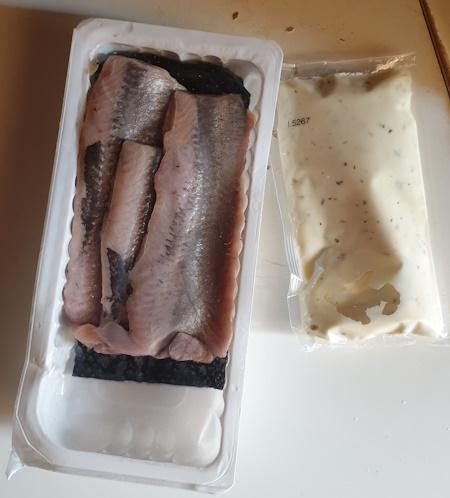 Matjesfilets-mit-Sauce-Sylter-3.jpg