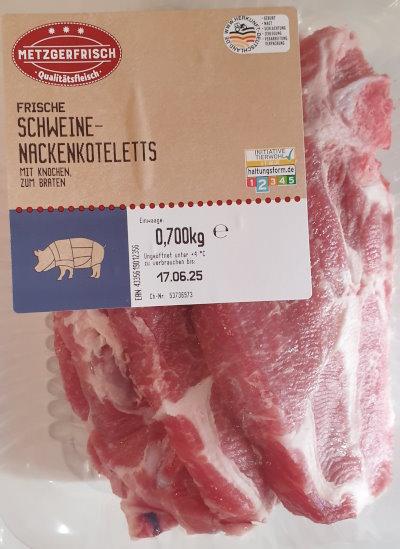 Nackenkoteletts-mit-Knochen-Pork-neck-chops-with-bone-3.jpg