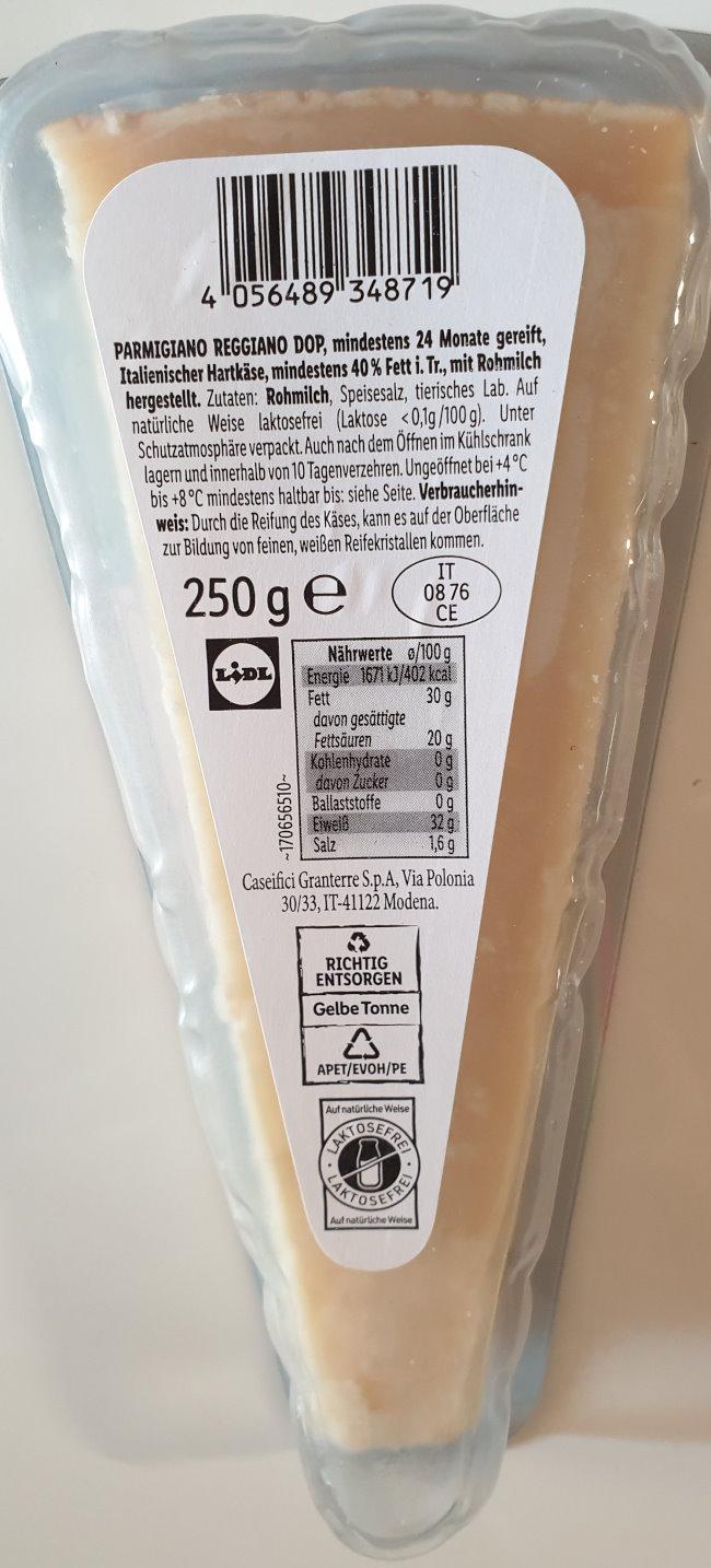Parmiggiano-Reggiano-italienische-Hartkase-Milbona-2.jpg
