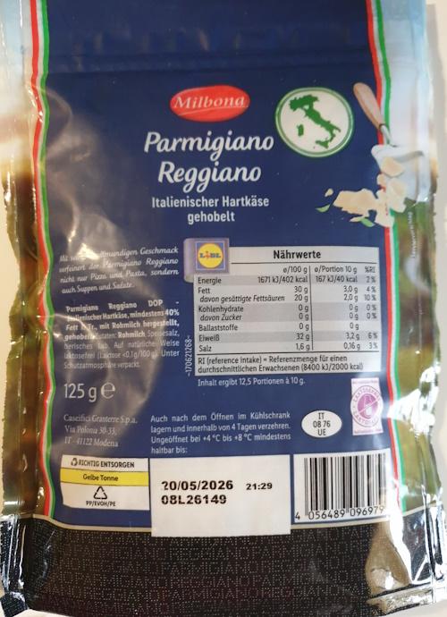 Parmigiano-Reggiano-2.jpg