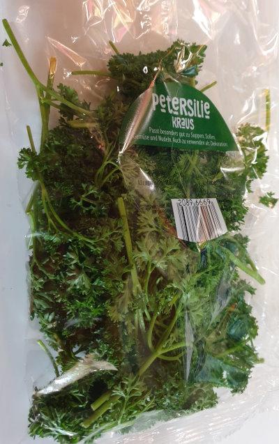 Parsley-Petersilie-Kraus-aus-Italien.jpg