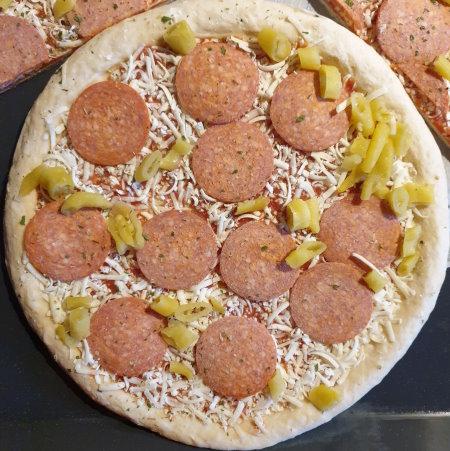 Pepperoni-Salami-die-Ofenfrische-3.jpg