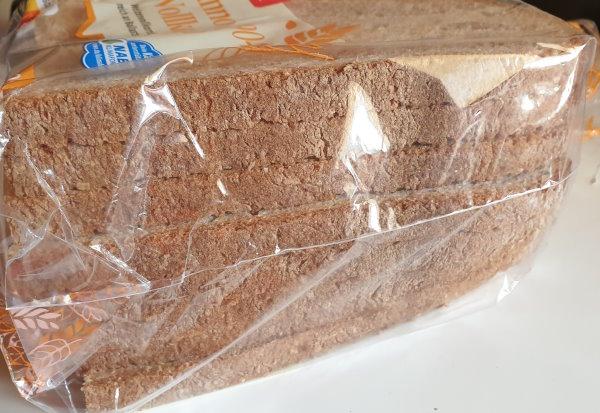 Sliced-whole-wheat-bread-Vollkorn-3.jpg
