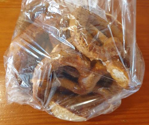 Yesterdays-bag-Remnants-Bretzel.jpg