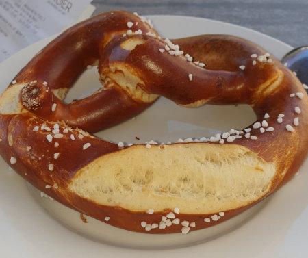 schroer-brezel.jpg